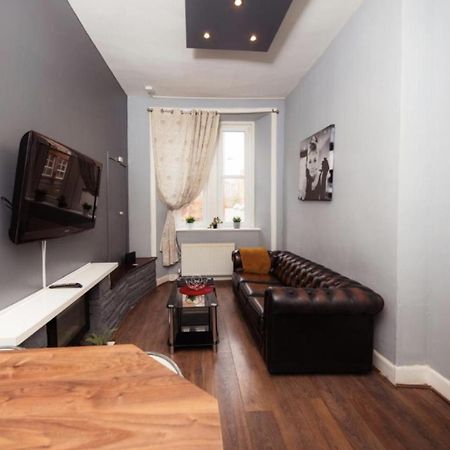 Warm Apartment By Holyrood Palace! เอดินบะระ ภายนอก รูปภาพ
