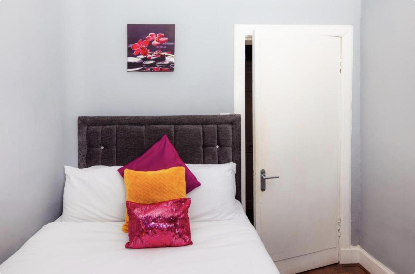 Warm Apartment By Holyrood Palace! เอดินบะระ ภายนอก รูปภาพ