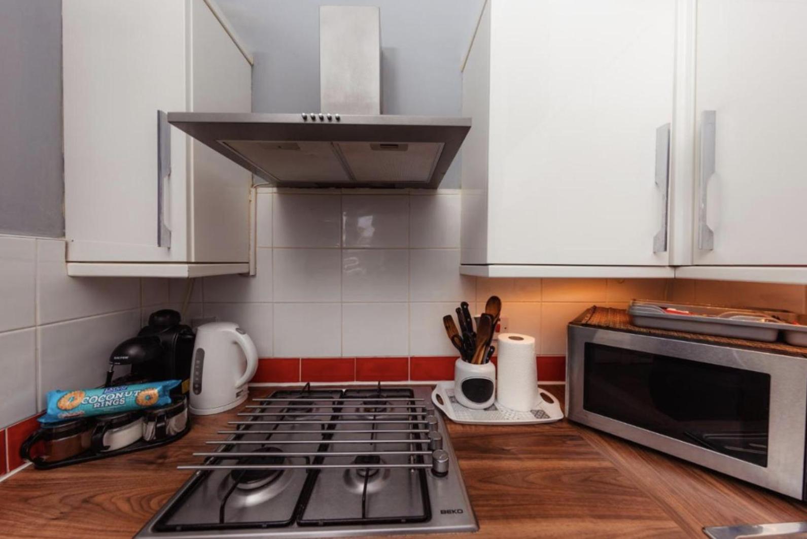 Warm Apartment By Holyrood Palace! เอดินบะระ ภายนอก รูปภาพ
